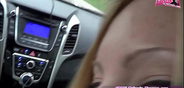  Deutsche schlampe tut blasen beim Auto fahren und sperma schlucken pov